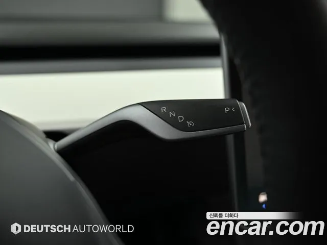 Tesla Model 3 — Фото автомобиля 9