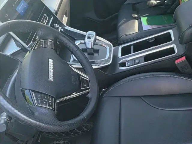 Haval M6 — Фото автомобиля 12
