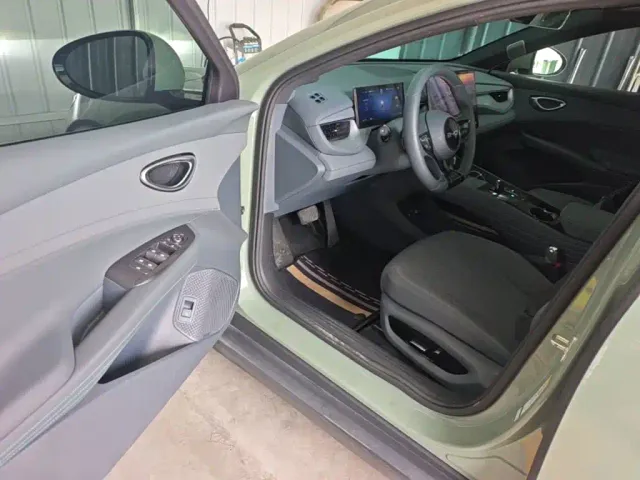 BYD Seal 06 GT — Фото автомобиля 15