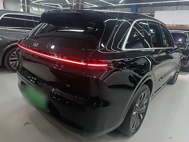 Li Auto L6 — Фото автомобиля 6