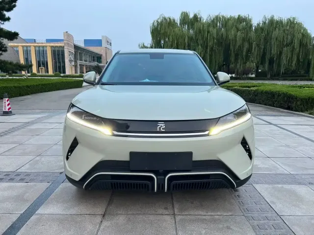 Фотография автомобиля — BYD Yuan UP
