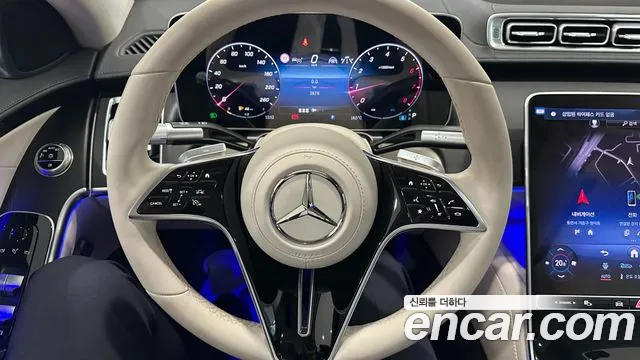 Mercedes-Benz S-Class — Фото автомобиля 16