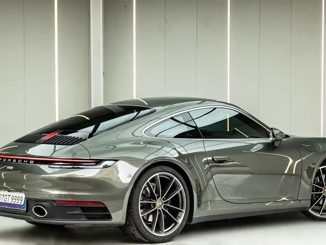Porsche 911 — Фото автомобиля 8
