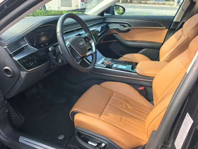 Audi A8 — Фото автомобиля 11