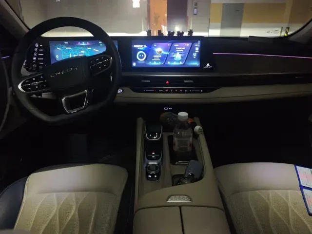 Chery Arrizo 8 — Фото автомобиля 10