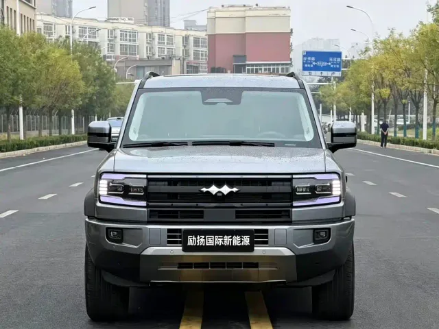 BYD FangChengBao Leopard 5 — Фото автомобиля 2