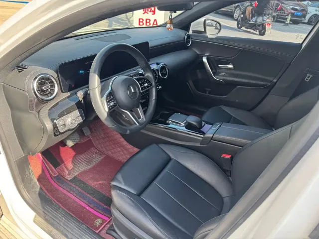 Mercedes-Benz A-Class — Фото автомобиля 3