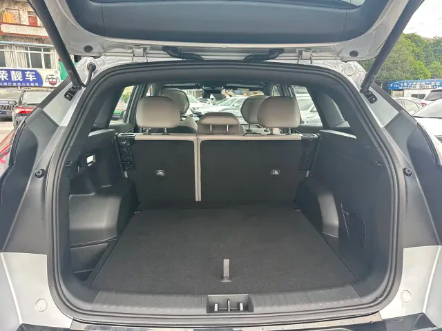 Geely Boyue L — Фото автомобиля 8