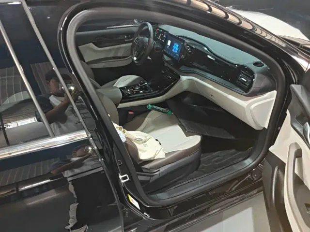 BYD Qin PLUS — Фото автомобиля 8
