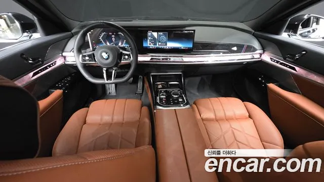BMW 7 Series G70 — Фото автомобиля 10