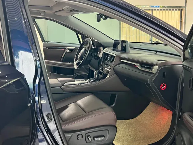 Lexus RX — Фото автомобиля 14