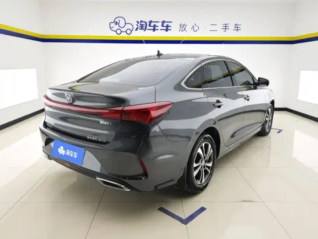 Changan Eado — Фото автомобиля 3