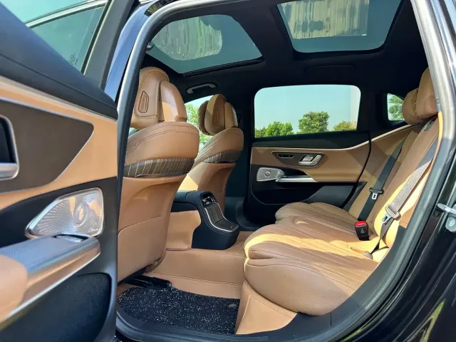 Mercedes-Benz E-Class — Фото автомобиля 9