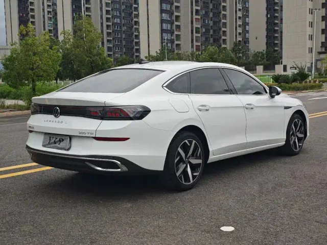 Volkswagen Lamando — Фото автомобиля 6