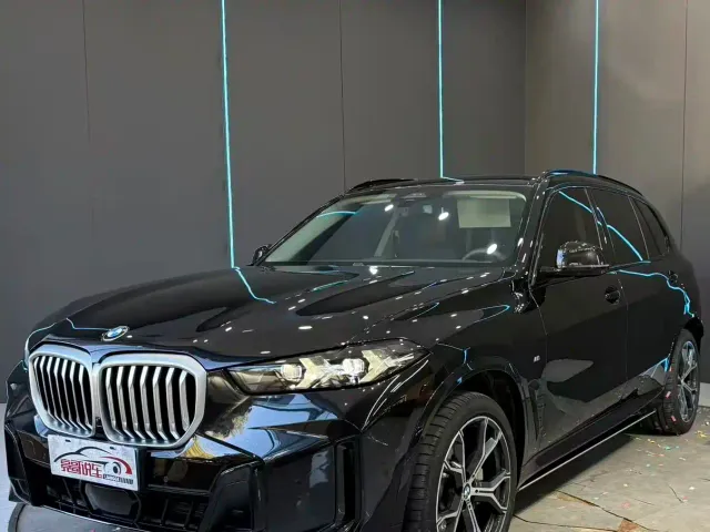 Фотография автомобиля — BMW X5