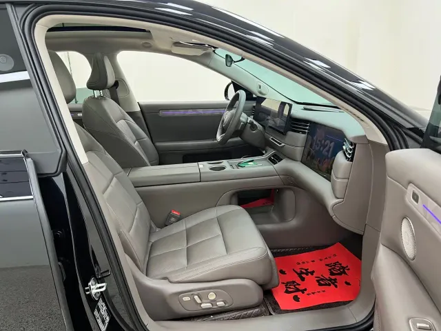 IM Motors LS6 — Фото автомобиля 29
