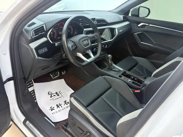 Audi Q3 — Фото автомобиля 10