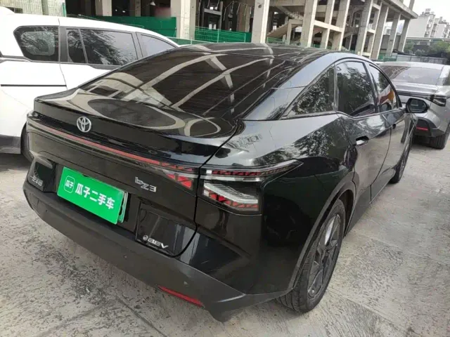 Toyota bZ3 — Фото автомобиля 4