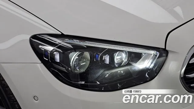 Mercedes-Benz E-Class — Фото автомобиля 21