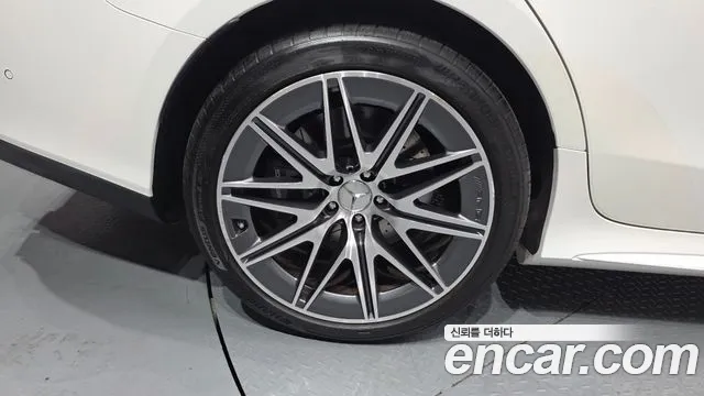 Mercedes-Benz AMG GT 4 двери 43 4MATIC+ — Фото автомобиля 5