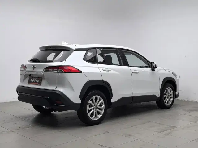 Toyota Frontlander — Фото автомобиля 2