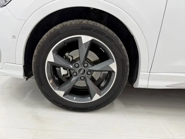 Audi Q3 — Фото автомобиля 22