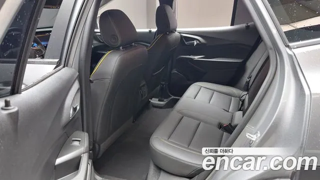 ChevroletGMDaewoo Trax Trax Кроссовер — Фото автомобиля 12