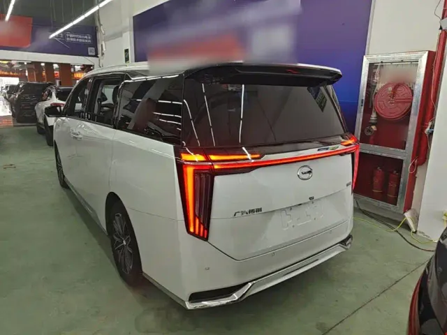 GAC Trumpchi M8 — Фото автомобиля 4