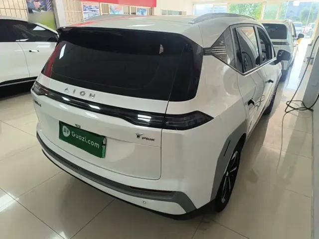 GAC Aion Y — Фото автомобиля 6