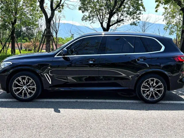 BMW X5 — Фото автомобиля 5