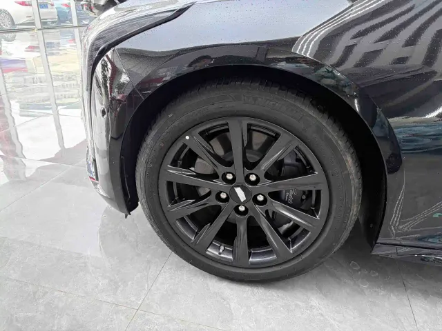 Cadillac CT5 — Фото автомобиля 5