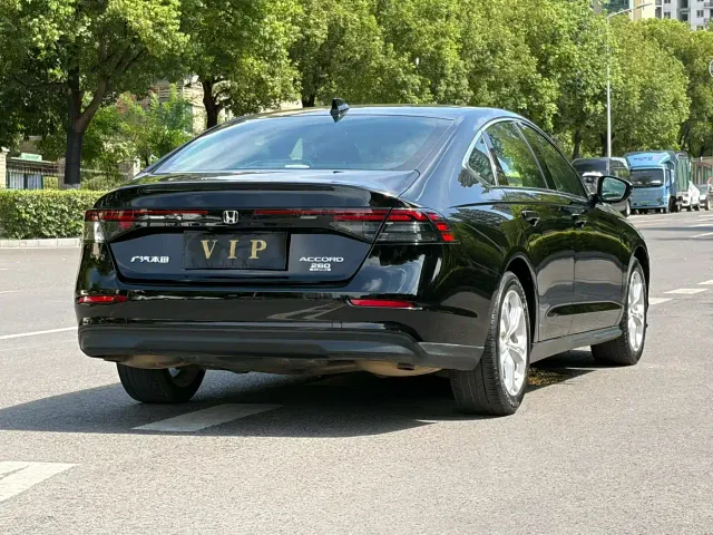 Honda Accord — Фото автомобиля 9