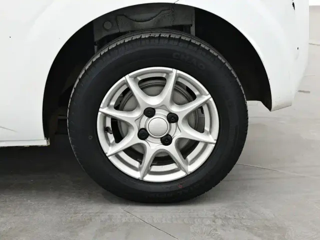 Roewe Clever — Фото автомобиля 8