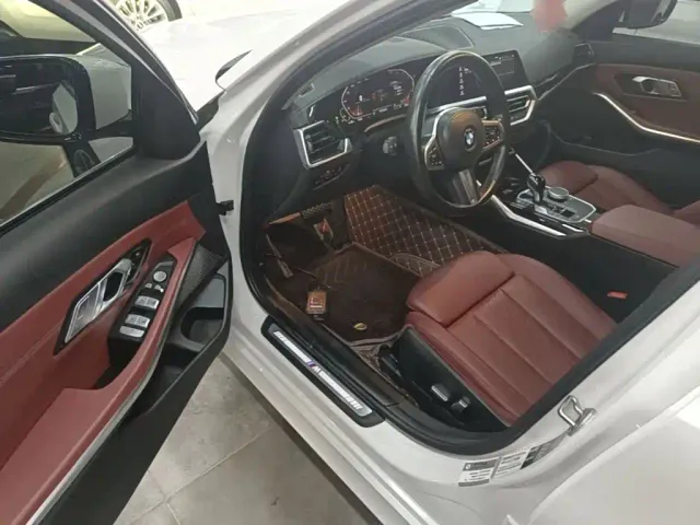 BMW 3 Series — Фото автомобиля 14
