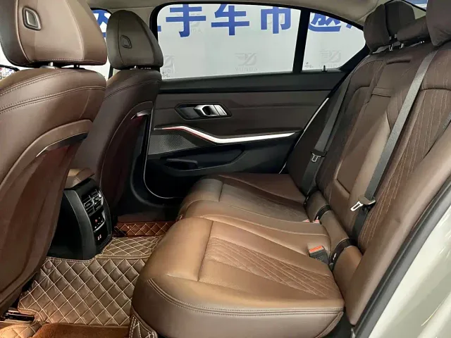 BMW 3 Series — Фото автомобиля 11