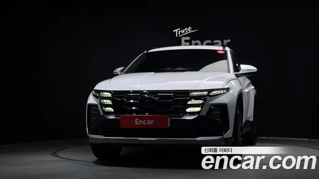Hyundai Tucson Новый Tucson (NX4) Бензин 1.6 Turbo 4WD — Фото автомобиля 3