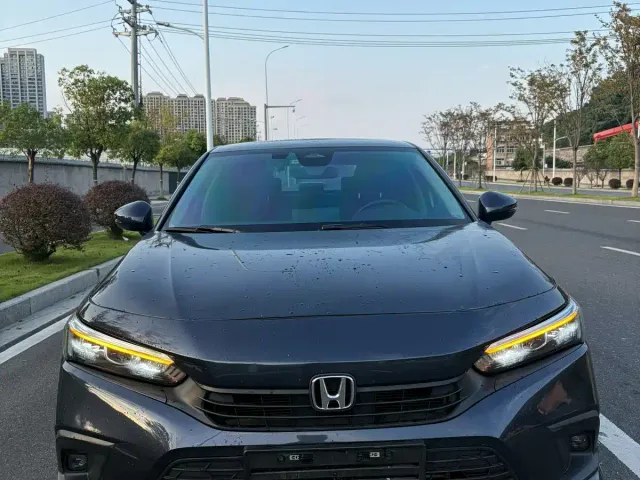 Honda Civic — Фото автомобиля 3