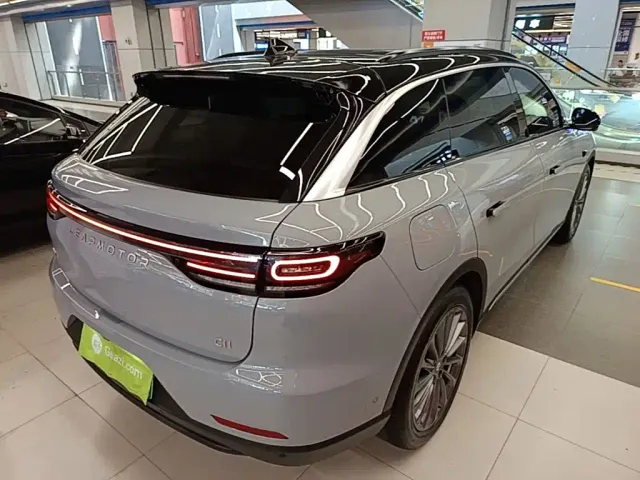 Leapmotor C11 — Фото автомобиля 6