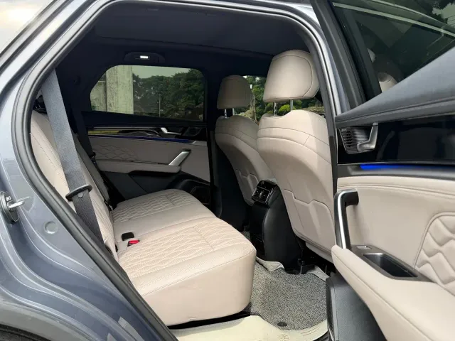 BYD Tang — Фото автомобиля 17