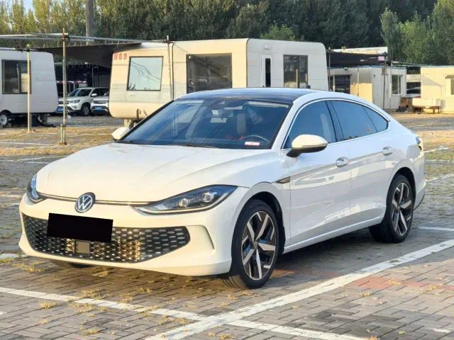 Фотография автомобиля — Volkswagen Lamando