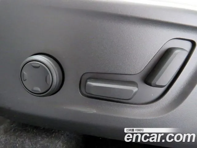 Volvo XC40 — Фото автомобиля 20