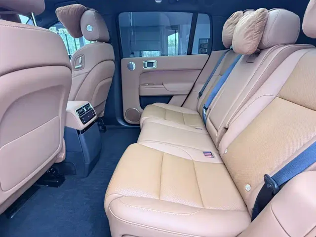 Li Auto L7 — Фото автомобиля 28