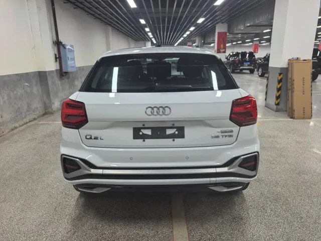Audi Q2L — Фото автомобиля 5