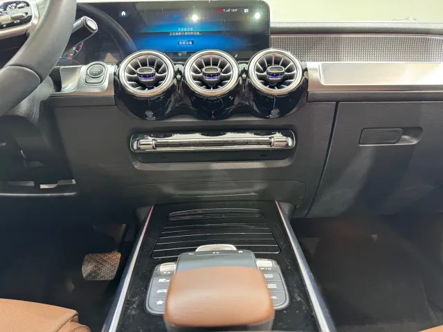 Mercedes-Benz GLB-Class — Фото автомобиля 27