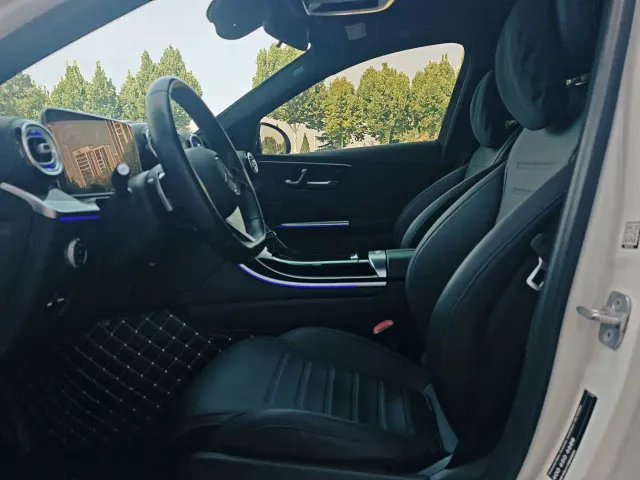 Mercedes-Benz C-Class — Фото автомобиля 12
