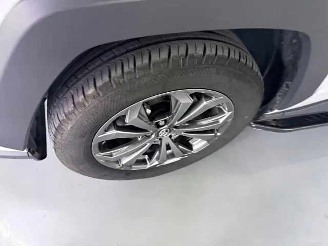 Toyota RAV4 — Фото автомобиля 5