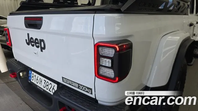 Jeep Gladiator Gladiator (JT) — Фото автомобиля 21