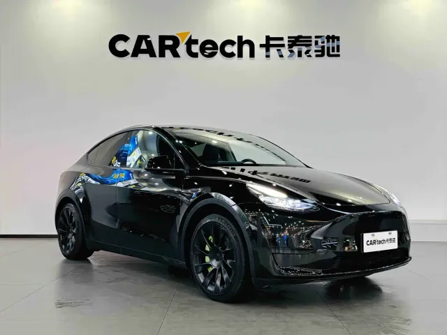 Tesla Model Y — Фото автомобиля 3
