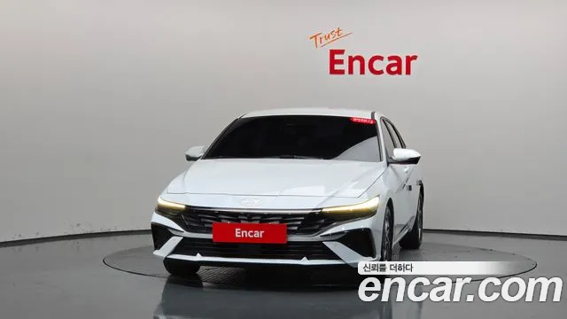 Hyundai Avante CN7 — Фото автомобиля 3