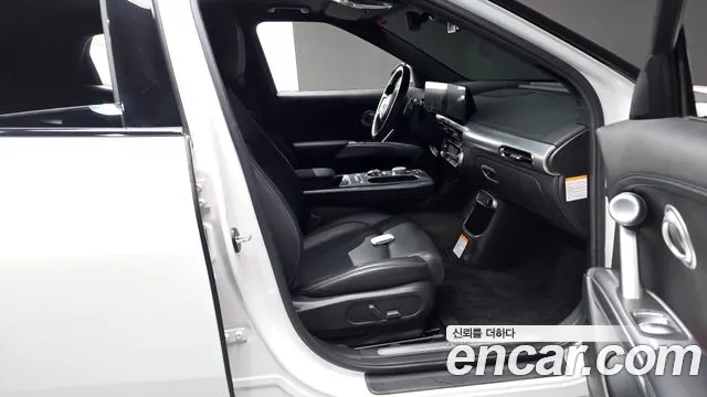 Genesis GV60 — Фото автомобиля 24